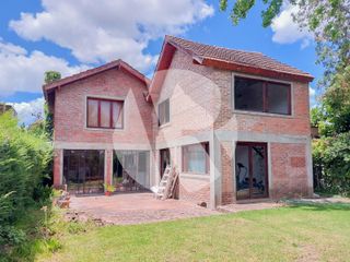 Foto 39 de Hermosa casa en Venta en COUNTRY MASCHWITZ CLUB