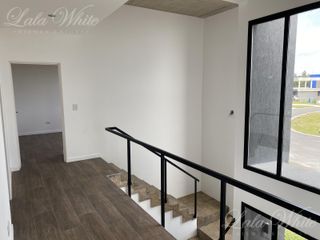 Foto 33 de Casa en venta con renta en Lagos de Canning