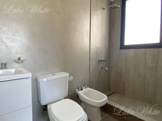 Foto 15 de Casa en venta con renta en Lagos de Canning