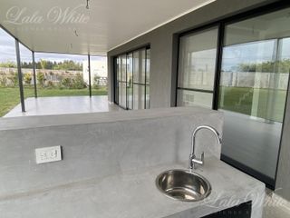 Foto 35 de Casa en venta con renta en Lagos de Canning