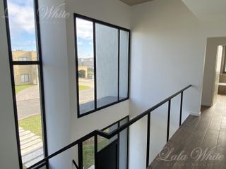 Foto 18 de Casa en venta con renta en Lagos de Canning