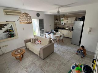 Foto 5 de Venta en bloque, 2 duplex + casa al frente
