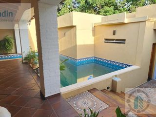 Foto 12 de Casa en  Avenida Centenario con Local Comercial al Frente