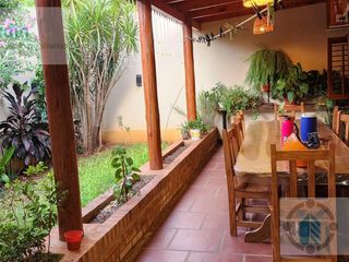 Foto 16 de Casa en  Avenida Centenario con Local Comercial al Frente