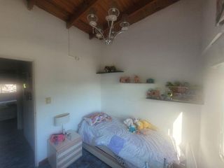 Foto 17 de Duplex en Gonnet con Cochera y amplio jardin