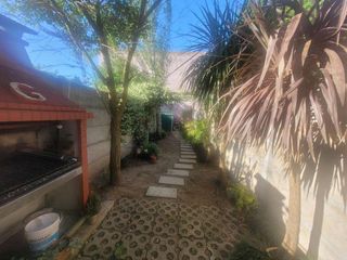 Foto 28 de Duplex en Gonnet con Cochera y amplio jardin