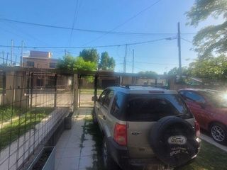 Foto 4 de Duplex en Gonnet con Cochera y amplio jardin