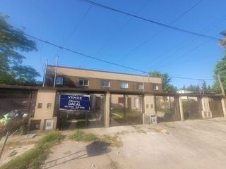 Foto 1 de Duplex en Gonnet con Cochera y amplio jardin
