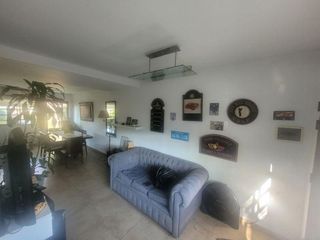 Foto 8 de Duplex en Gonnet con Cochera y amplio jardin