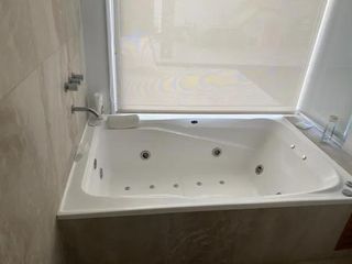Foto 2 de Casa venta - 3 dormitorios 4 baños - 1000mts2 totales - Álamo Alto