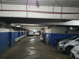 Foto 5 de VENTA GARAGE 70 cocheras moviles - (45 fijas) en  Zona RETIRO