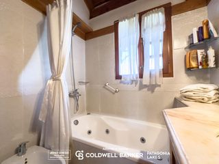 Foto 37 de VENTA Hostería vista al lago 4 dormitorios en suite Apta Turismo Villa Correntoso Villa La Angostura