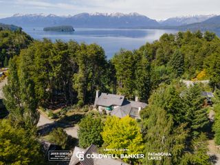 Foto 1 de VENTA Hostería vista al lago 4 dormitorios en suite Apta Turismo Villa Correntoso Villa La Angostura
