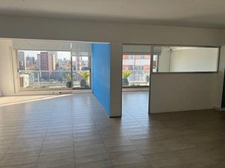 Foto 1 de Oficina en Alquiler semipiso alto sobre Av. Libertador - Núñez - Cochera