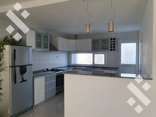 Foto 4 de Venta Casa 4 Dorm - B° Santa Angela 3 - Centenario Neuquen