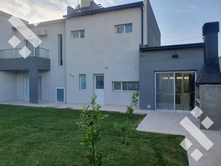 Foto 17 de Venta Casa 4 Dorm - B° Santa Angela 3 - Centenario Neuquen