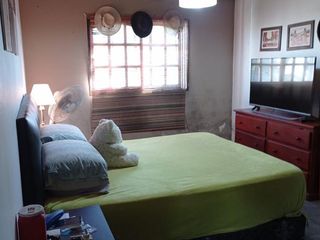 Foto 28 de Casa en venta - 5 dormitorios 2 baños - 208mts2 - Villa Elisa [FINANCIADO]