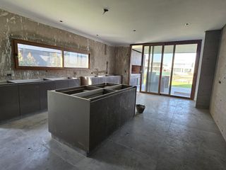 Foto 5 de Venta Casa en Virazon al Lago