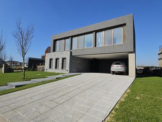 Foto 2 de Venta Casa en Virazon al Lago