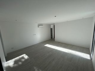 Foto 57 de Departamento a Estrenar! con Jardín!VENTA Tigre Centro