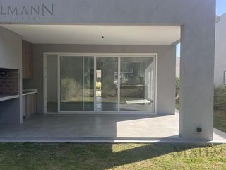 Foto 11 de Town House en Pilara | Mallmann Propiedades
