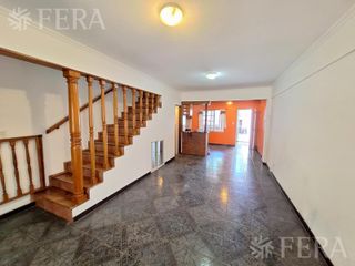 Foto 5 de Venta de PH 3 ambientes con cochera en Wilde