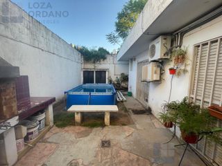 Foto 20 de VENTA DE CASA EN ALTO ALBERDI  A UNA CUADRA DE PLAZA  JERONIMO DEL BARCO