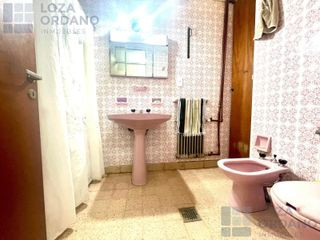 Foto 10 de VENTA DE CASA EN ALTO ALBERDI  A UNA CUADRA DE PLAZA  JERONIMO DEL BARCO