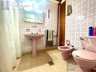 Foto 9 de VENTA DE CASA EN ALTO ALBERDI  A UNA CUADRA DE PLAZA  JERONIMO DEL BARCO
