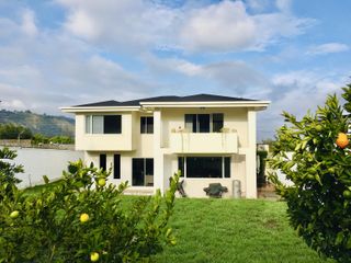 Foto 1 de Venta casa Guayllabamba Quito. En urbanización * JA