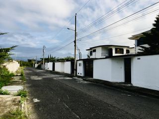 Foto 23 de Venta casa 3 dormitorios Guayllabamba - Quito ** YC