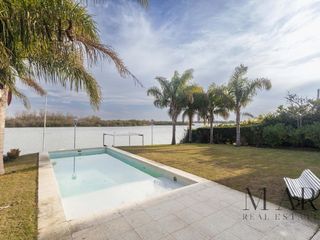 Foto 13 de Casa al lago en Venta. El Golf, Nordelta
