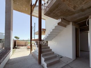 Foto 3 de Casa en venta al lago con 5 habitaciones en suite en Los Puentes, Nordelta