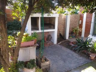 Foto 4 de Casa en venta - 1 Dormitorio 1 Baño - 300Mts2 - Melchor Romero