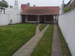 Foto 3 de Casa en venta - 2 Dormitorios 2 Baños - Cochera - 372Mts2 - Mar del Plata