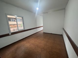 Foto 1 de Mono en 9 de julio al 500, apto profesional