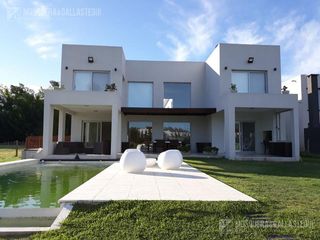 Foto 1 de Casa en venta en Barrio San Juan