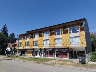 Foto 2 de El Bolsón - Mono ambiente sobre Av San Martín