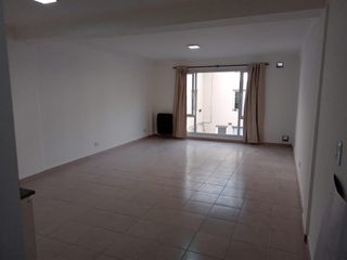 Foto 3 de El Bolsón - Mono ambiente sobre Av San Martín