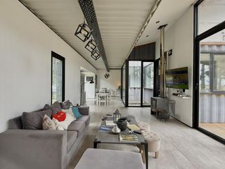 Foto 3 de Moderna casa en barrio Pinares, Santa Clara