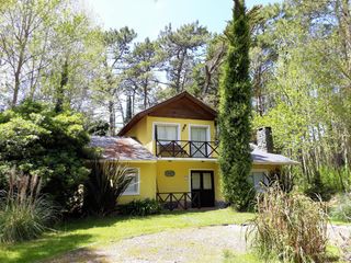 Foto 1 de CASA CARILO - ALQUILER 2024  -