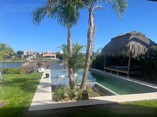 Foto 1 de Casa en venta al lago en el Barrio Vistas, PUERTOS / ESCOBAR