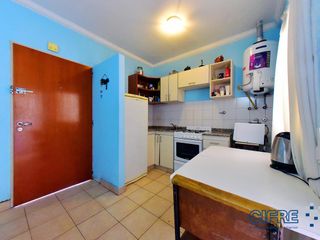 Foto 3 de BAJÓ DE PRECIO! Departamento de 2 ambientes con balcón.