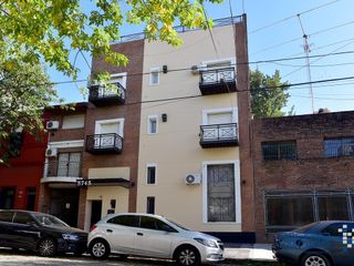 Foto 2 de BAJÓ DE PRECIO! Departamento de 2 ambientes con balcón.