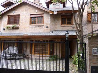 Foto 1 de Chalet - Las Lomas-Beccar  3 dorm.  rapido acceso a Panamericana Acceso tigre