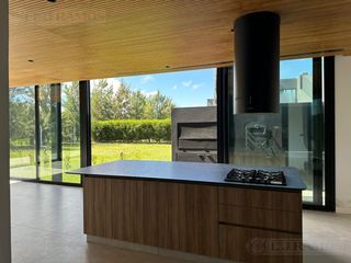 Foto 4 de Casa moderna a estrenar en Castaños