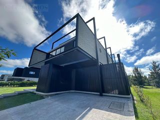 Foto 2 de Casa moderna a estrenar en Castaños
