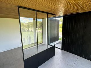 Foto 8 de Casa moderna a estrenar en Castaños
