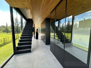 Foto 12 de Casa moderna a estrenar en Castaños