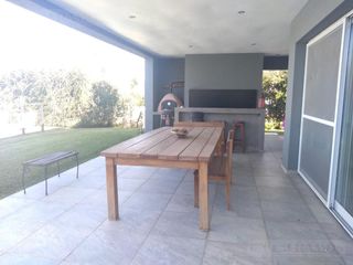 Foto 2 de Casa en el Barrio Islas, El Canton, Escobar